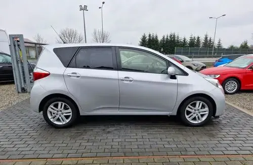 TOYOTA Verso-S 
