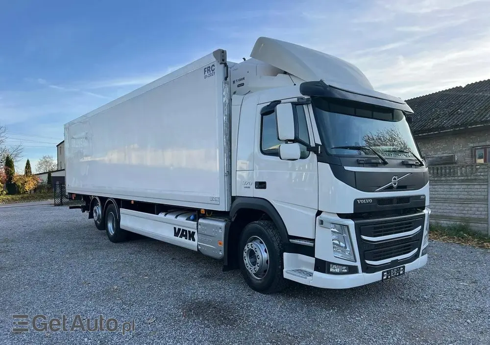 VOLVO FM 370 / 6x2 / Chłodnia / Winda / 