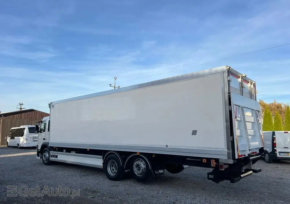 VOLVO FM 370 / 6x2 / Chłodnia / Winda / 