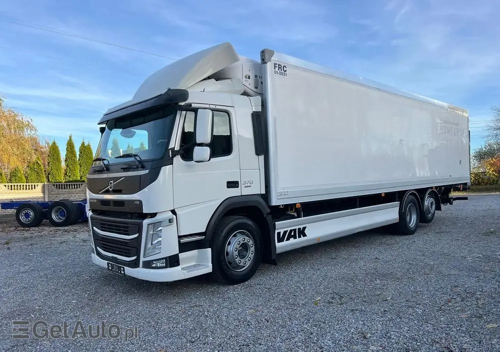 VOLVO FM 370 / 6x2 / Chłodnia / Winda / 