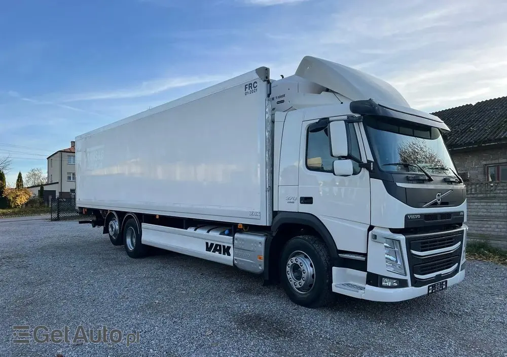 VOLVO FM 370 / 6x2 / Chłodnia / Winda / 