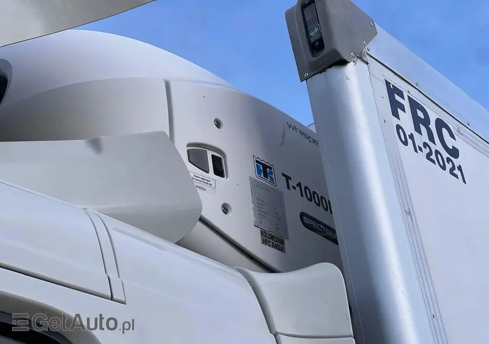 VOLVO FM 370 / 6x2 / Chłodnia / Winda / 