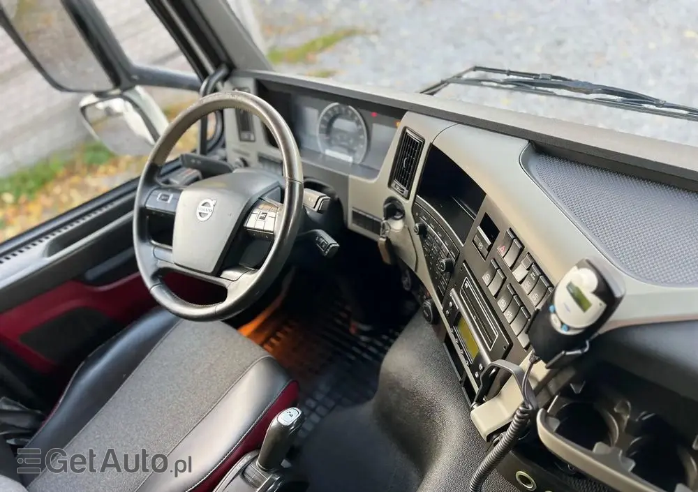 VOLVO FM 370 / 6x2 / Chłodnia / Winda / 
