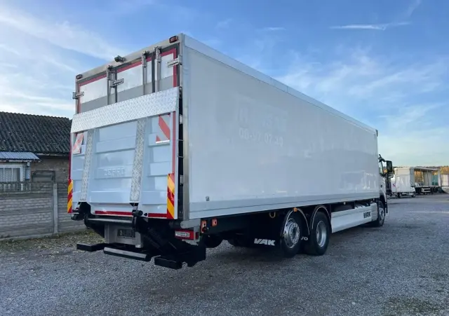 VOLVO FM 370 / 6x2 / Chłodnia / Winda / 