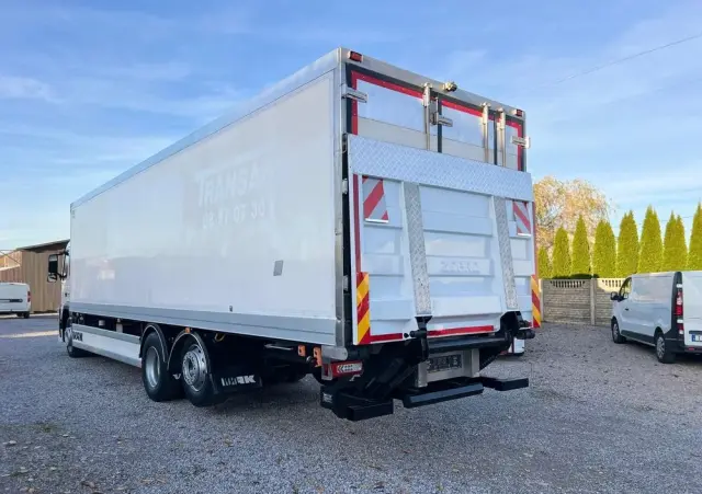 VOLVO FM 370 / 6x2 / Chłodnia / Winda / 