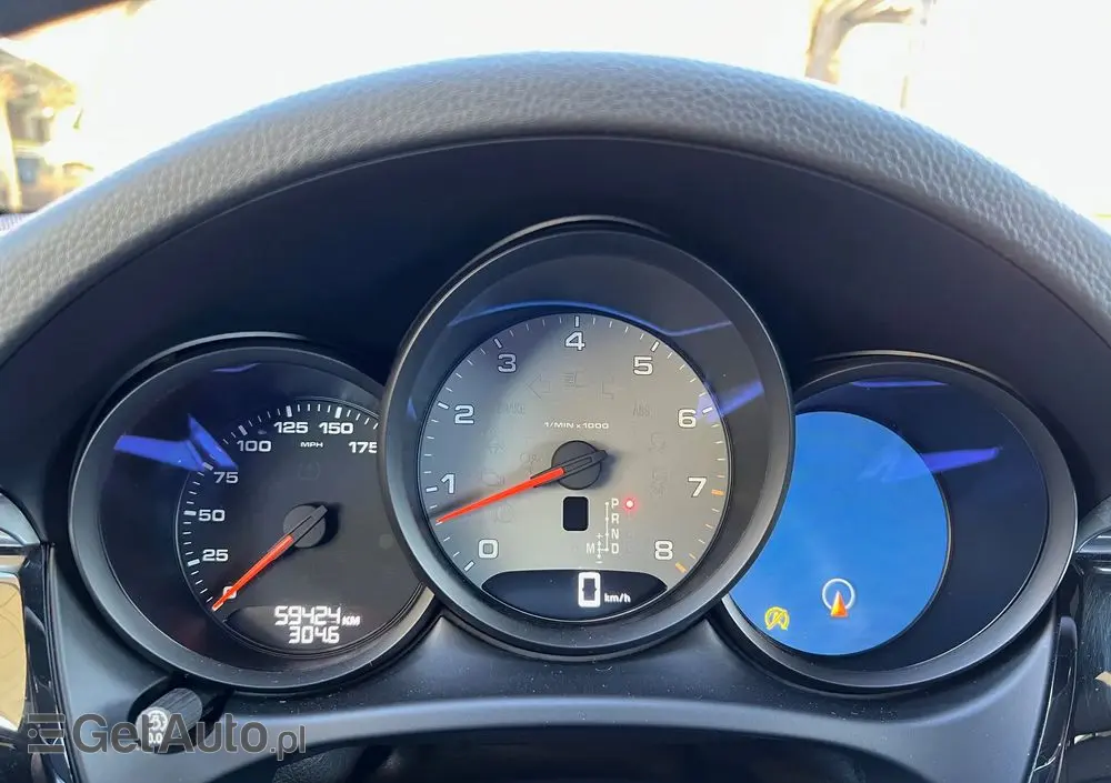 PORSCHE Macan S PDK