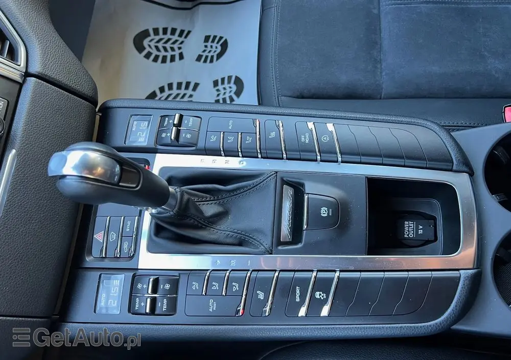 PORSCHE Macan S PDK