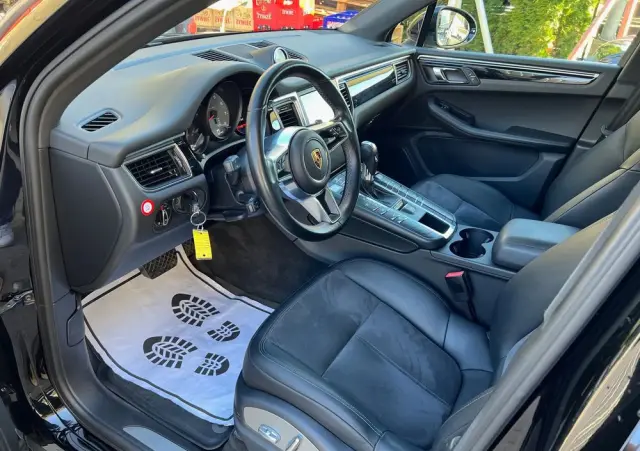 PORSCHE Macan S PDK