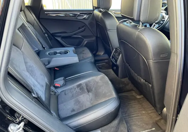 PORSCHE Macan S PDK
