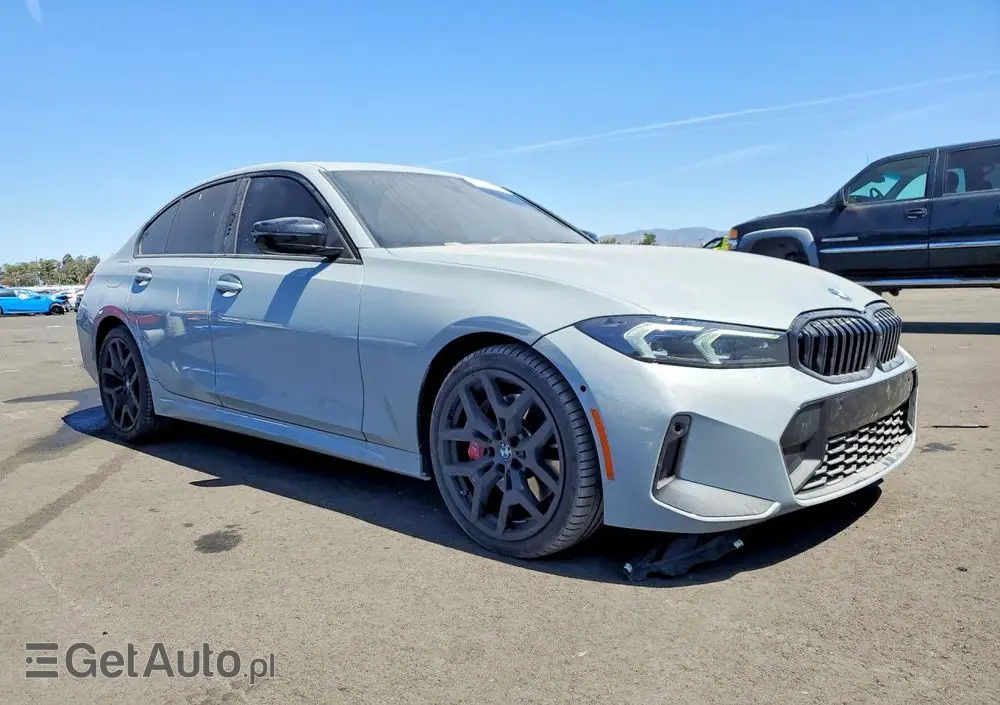 BMW Seria 3 330i Edition M Sport Shadow