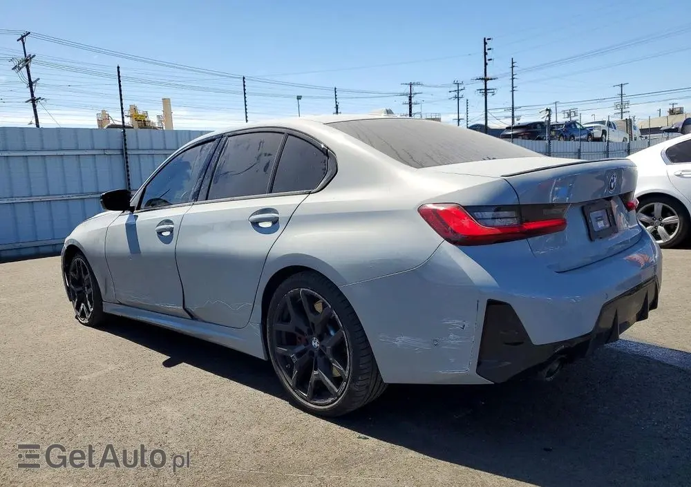 BMW Seria 3 330i Edition M Sport Shadow