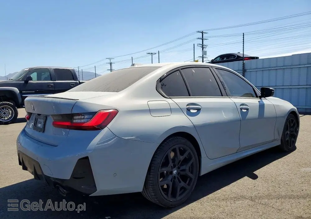 BMW Seria 3 330i Edition M Sport Shadow
