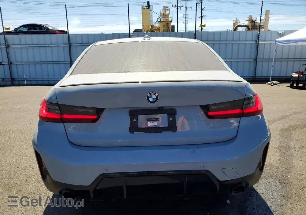 BMW Seria 3 330i Edition M Sport Shadow