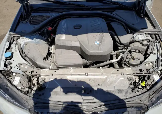 BMW Seria 3 330i Edition M Sport Shadow