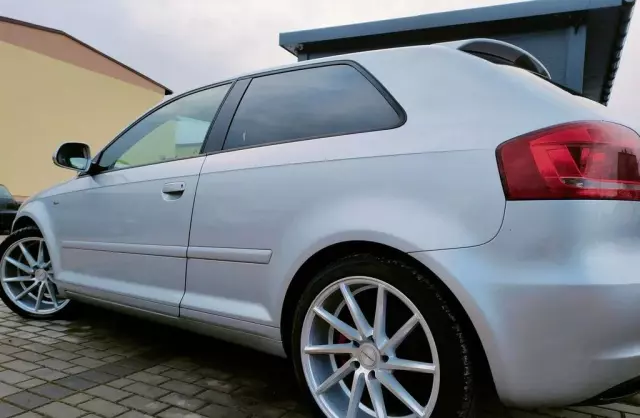 AUDI A3 