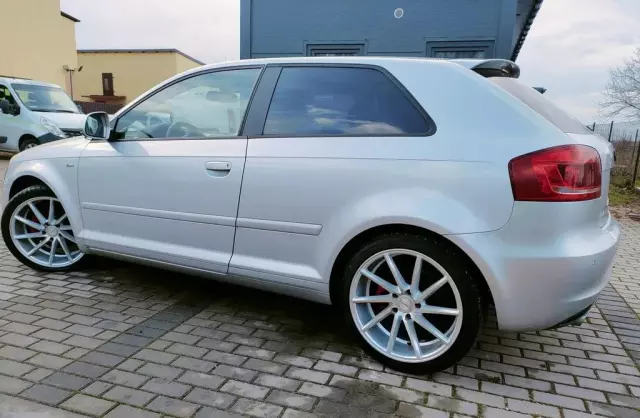 AUDI A3 