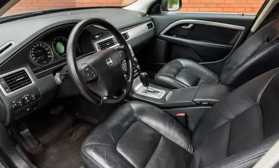 VOLVO S80 D5 Momentum