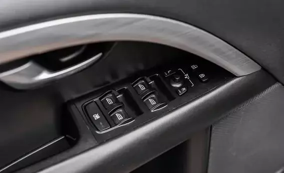 VOLVO S80 D5 Momentum