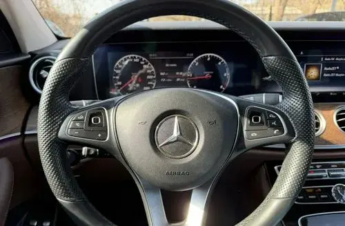 MERCEDES-BENZ Klasa E 