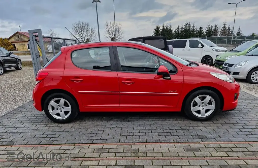 PEUGEOT 207 