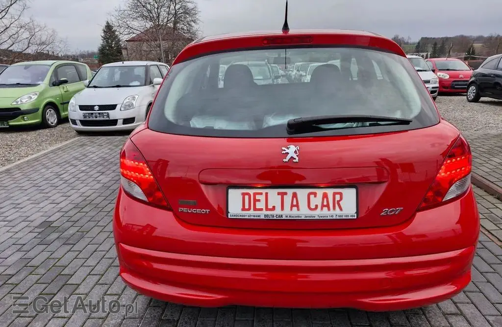 PEUGEOT 207 