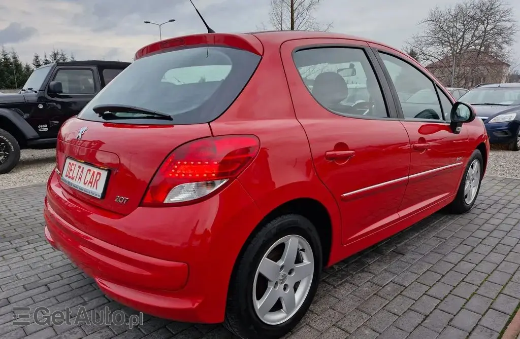 PEUGEOT 207 