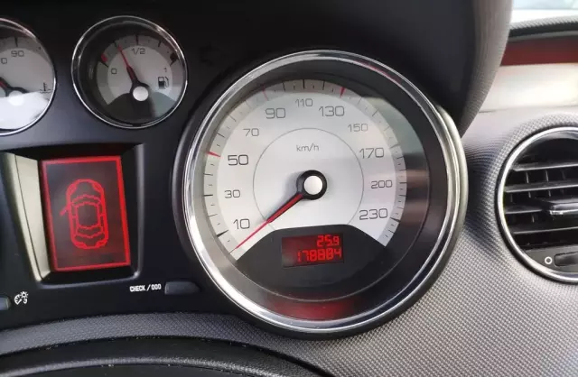 PEUGEOT 308 1.6 16V THP (150 KM) 5d