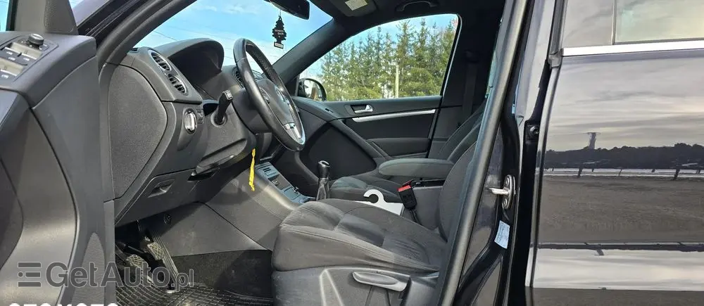 VOLKSWAGEN Tiguan 2.0 TDI SCR 4MOTION BlueMotion Technology Sport & Style