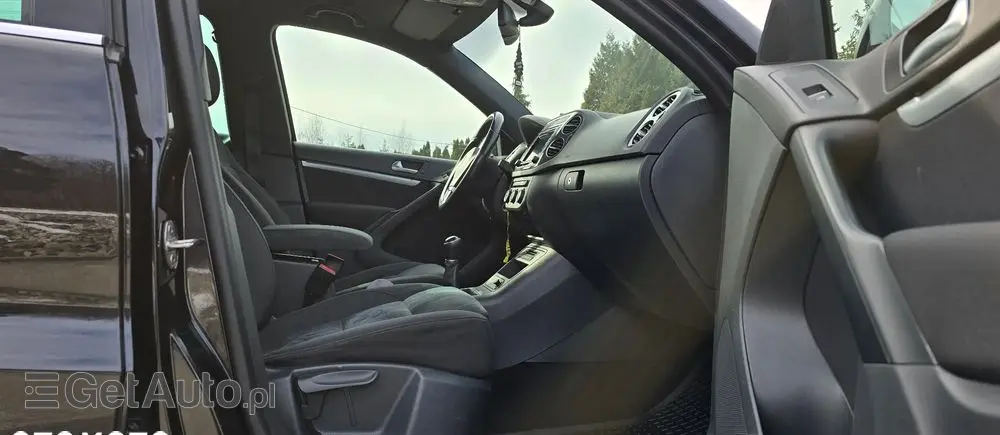 VOLKSWAGEN Tiguan 2.0 TDI SCR 4MOTION BlueMotion Technology Sport & Style