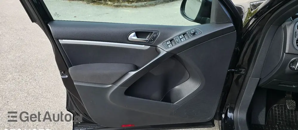 VOLKSWAGEN Tiguan 2.0 TDI SCR 4MOTION BlueMotion Technology Sport & Style