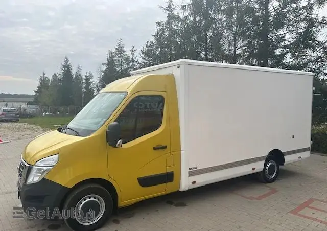 NISSAN NV 400 