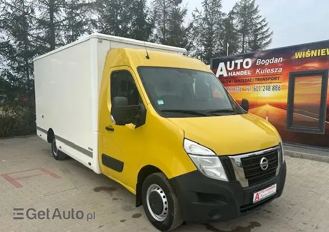 NISSAN NV 400 