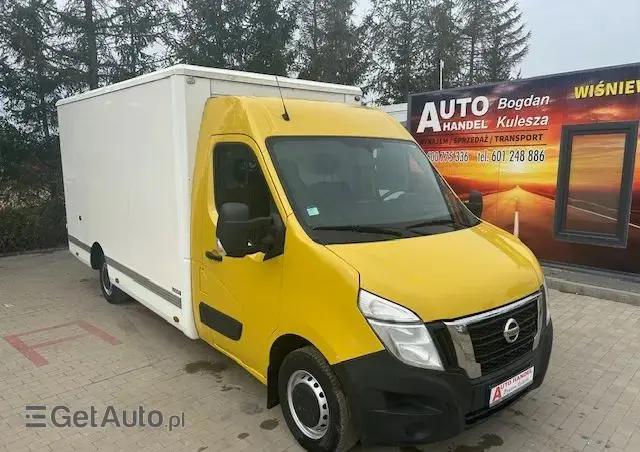 NISSAN NV 400 