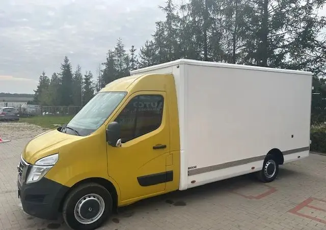 NISSAN NV 400 