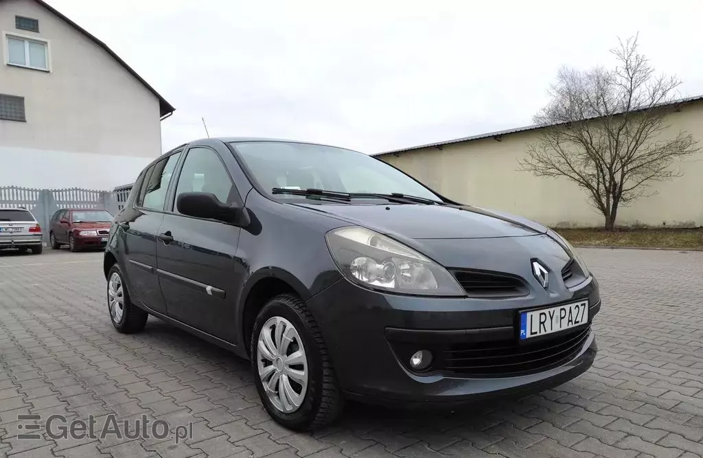 RENAULT Clio 