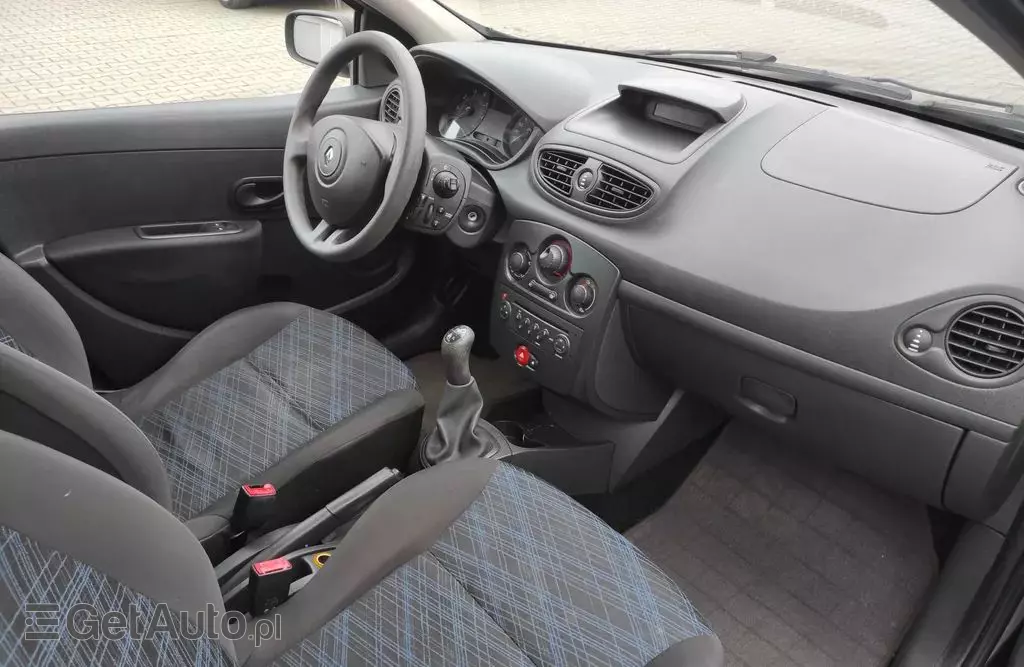RENAULT Clio 