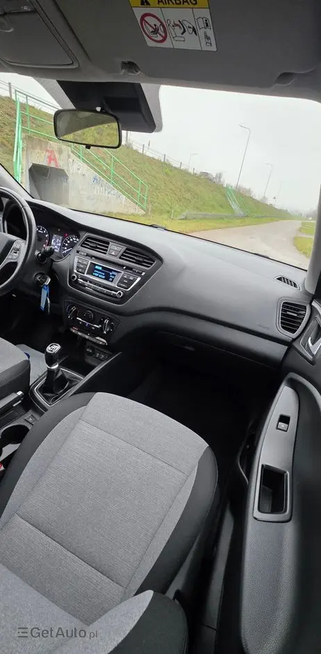 HYUNDAI I20 1.2 YES Silver