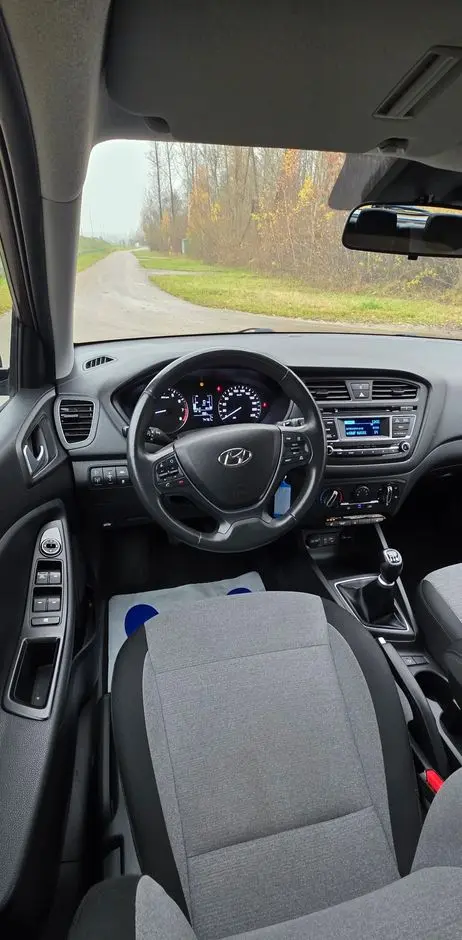 HYUNDAI I20 1.2 YES Silver