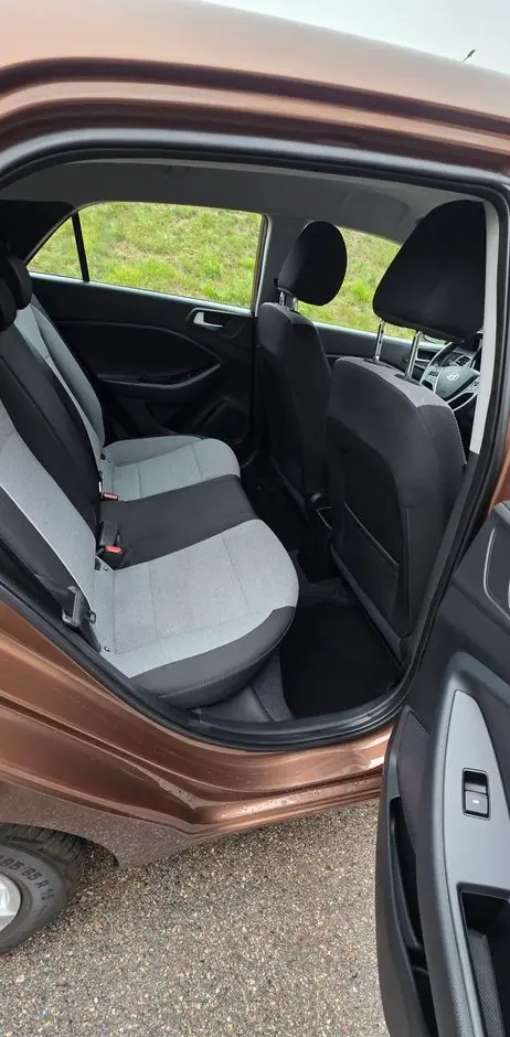 HYUNDAI I20 1.2 YES Silver