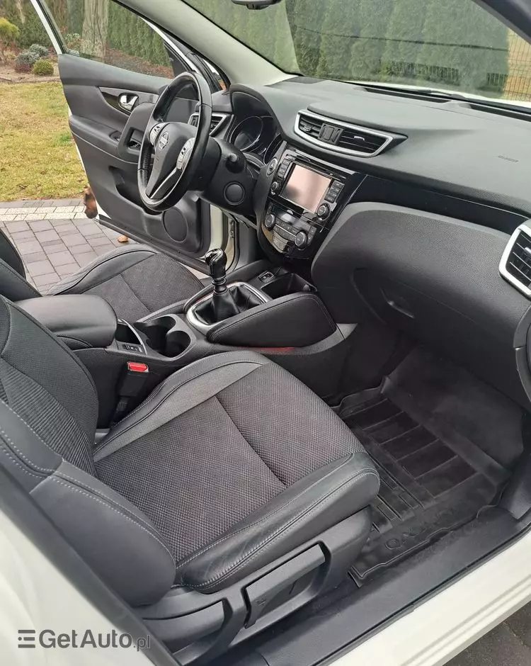 NISSAN Qashqai 1.2 DIG-T Acenta EU6