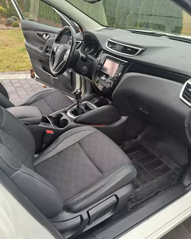 NISSAN Qashqai 1.2 DIG-T Acenta EU6