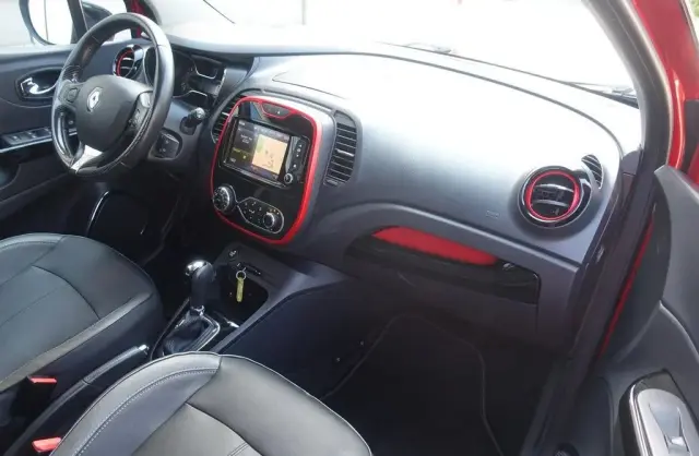 RENAULT Captur 