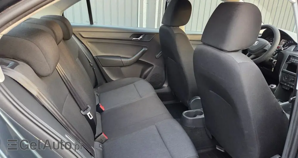 SKODA RAPID 1.2 TSI Active