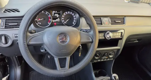 SKODA RAPID 1.2 TSI Active