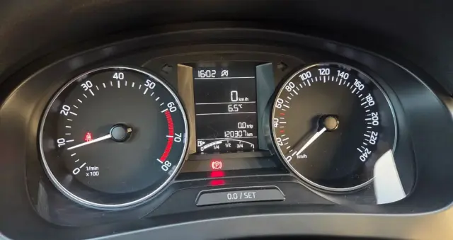 SKODA RAPID 1.2 TSI Active