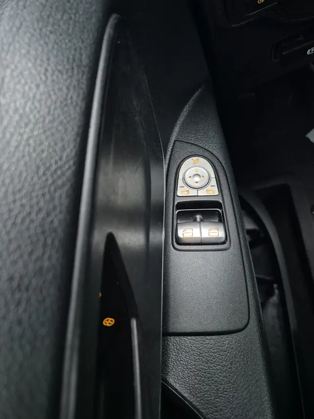 MERCEDES-BENZ Vito Lang