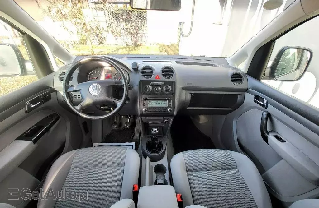 VOLKSWAGEN Caddy 