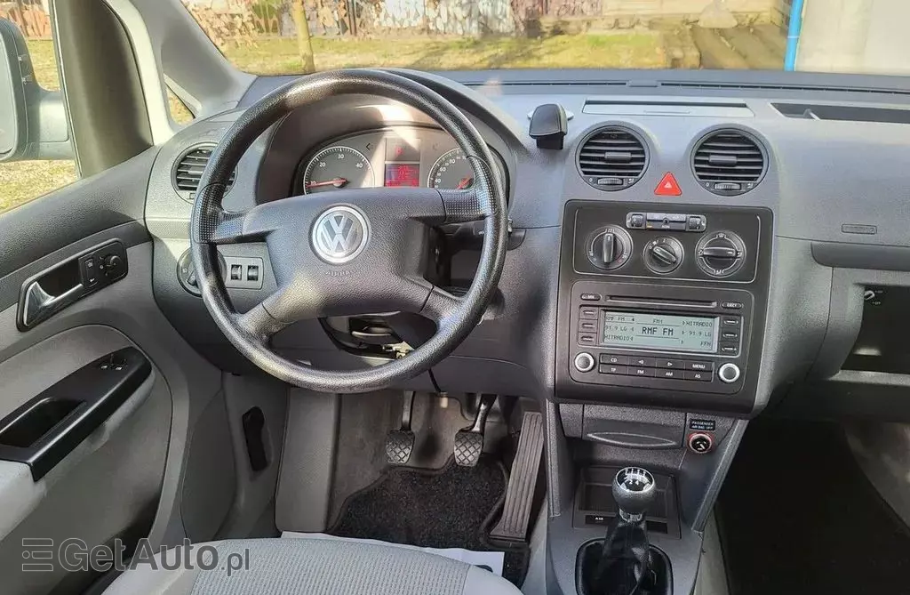 VOLKSWAGEN Caddy 