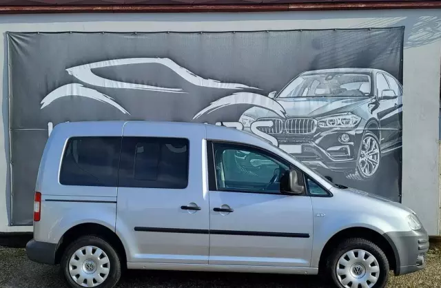 VOLKSWAGEN Caddy 