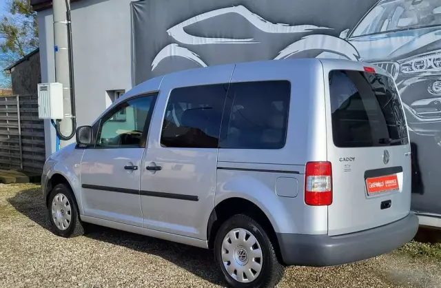 VOLKSWAGEN Caddy 